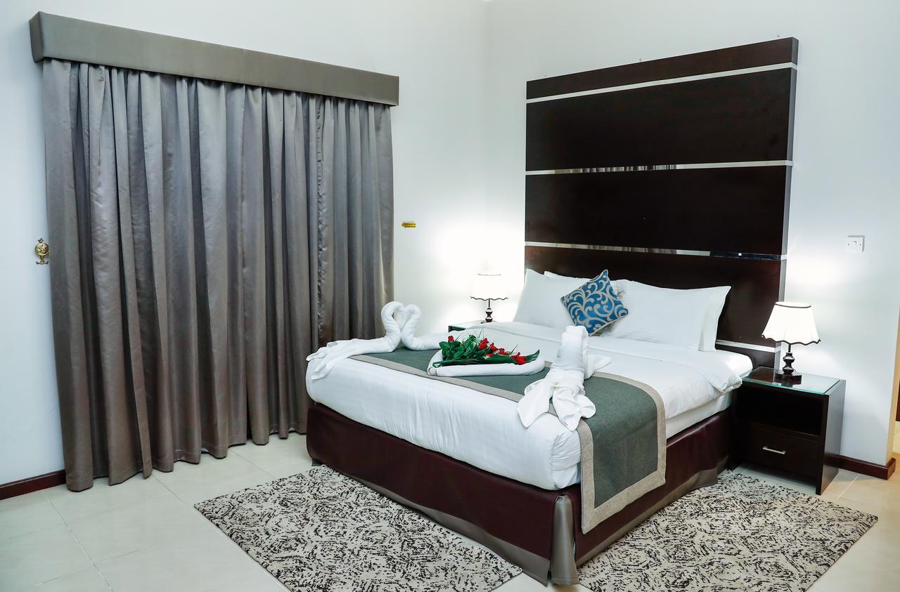 Ruru Tower Aparthotel Manama Exterior photo