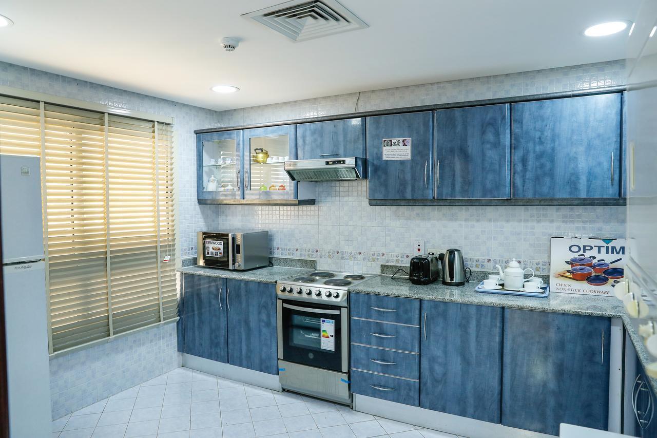 Ruru Tower Aparthotel Manama Exterior photo