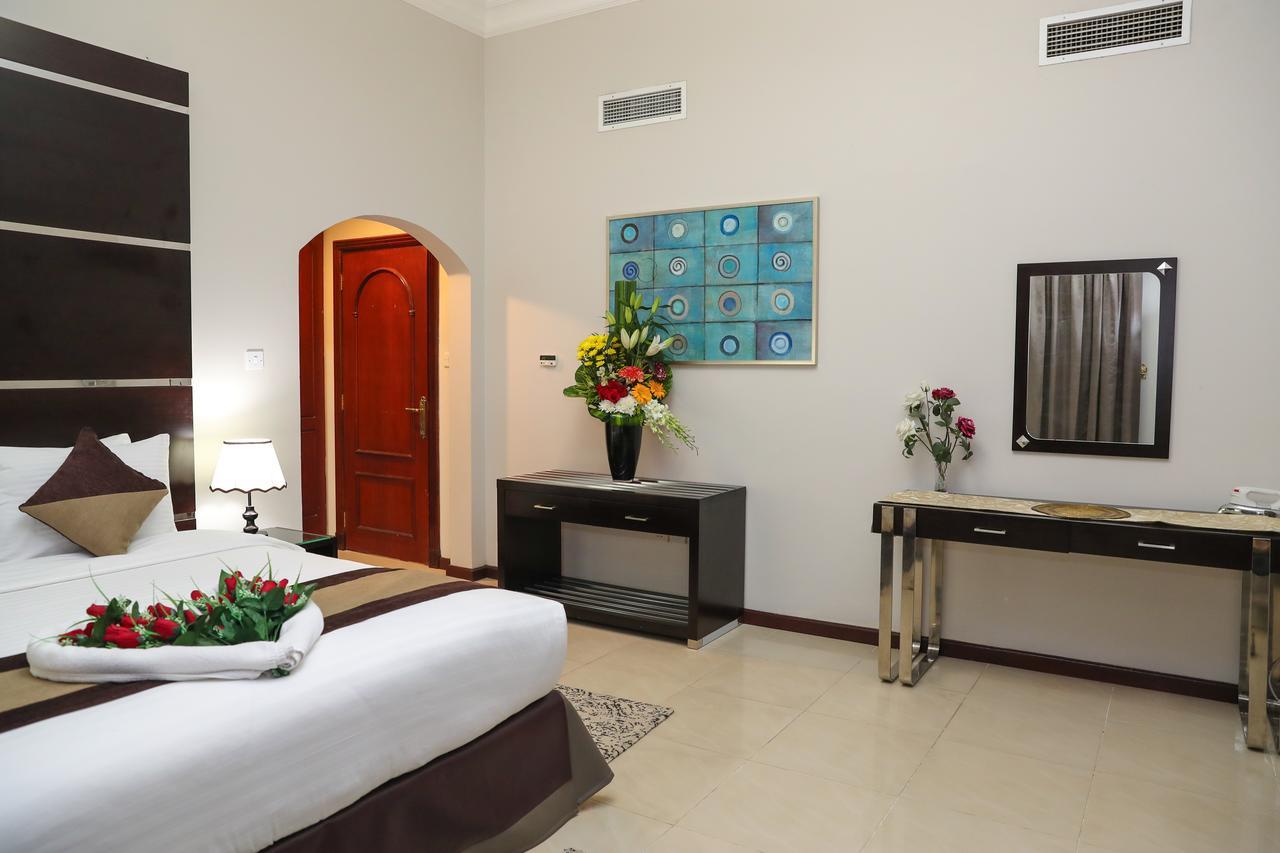 Ruru Tower Aparthotel Manama Exterior photo